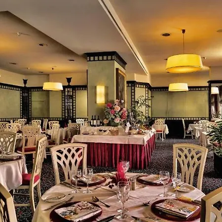 Hotel De La Paix 4*