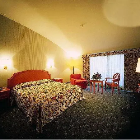Ξενοδοχείο De La Paix 4*