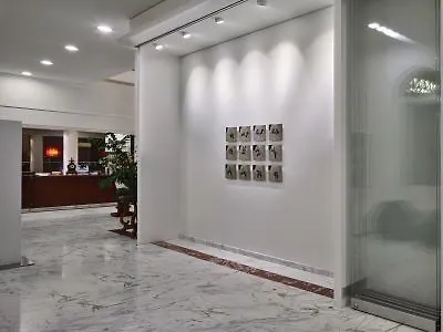 Ξενοδοχείο De La Paix 4*